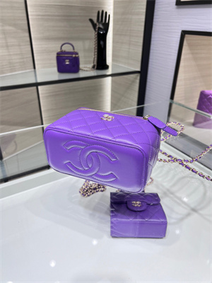 Cha.nel Vanity Case With Top Handle Lambskin Gold Tone Metal Purple AP2199