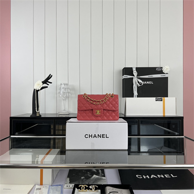 Cha.nel Small Classic Flap Bag Grained Calfskin Gold Tone Metal Red 01117