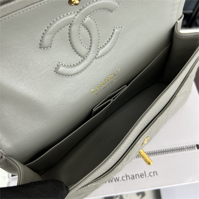 Cha.nel Medium Classic Flap Bag Grained Calfskin Gold Tone Metal Grey 01112 (Flap Edge Stitch)