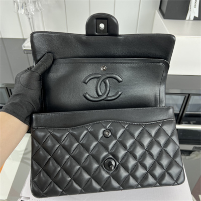 Cha.nel Medium Classic Flap Bag Lambskin Black Tone Metal Black 01112