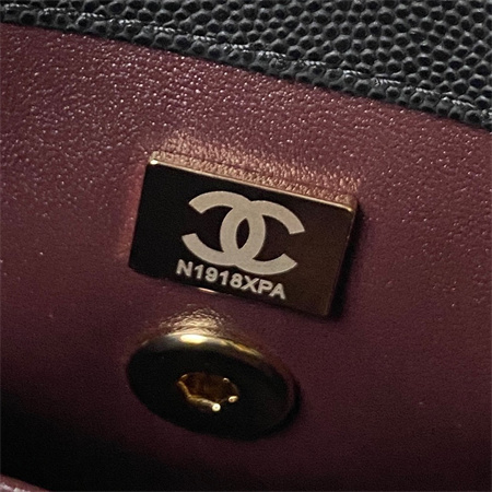 Cha.nel Mini Coco Handle Bag Grained Calfskin Lt Gold Metal Black AS2215