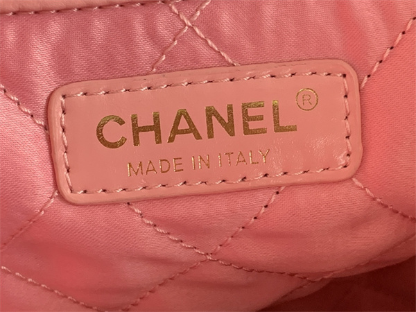 Cha.nel 22 Small Handbag Shiny Calfskin Gold Tone Metal Pink AS3260