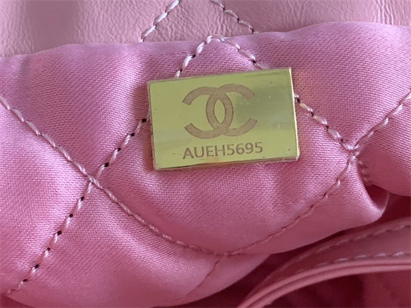 Cha.nel 22 Small Handbag Shiny Calfskin Gold Tone Metal Pink AS3260