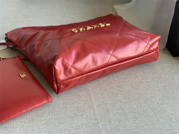 Cha.nel 22 Small Handbag Shiny Calfskin Gold Tone Metal Red AS3260