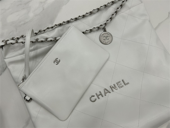 Cha.nel 22 Medium Handbag Shiny Calfskin Silver Tone Metal White AS3261