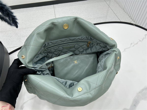 Cha.nel 22 Medium Handbag Shiny Calfskin Gold Tone Metal Mint AS3261