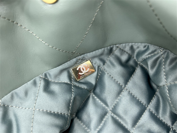 Cha.nel 22 Medium Handbag Shiny Calfskin Gold Tone Metal Mint AS3261