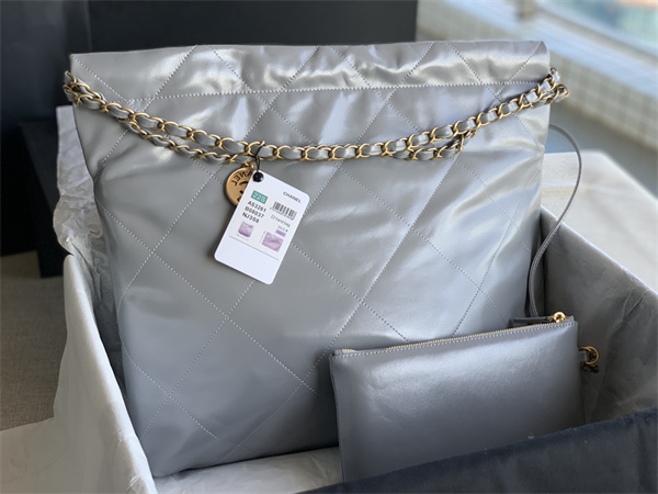 Cha.nel 22 Medium Handbag Shiny Calfskin Gold Tone Metal Grey AS3261