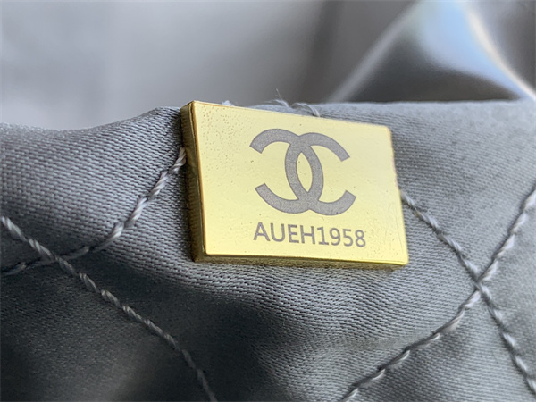 Cha.nel 22 Medium Handbag Shiny Calfskin Gold Tone Metal Grey AS3261