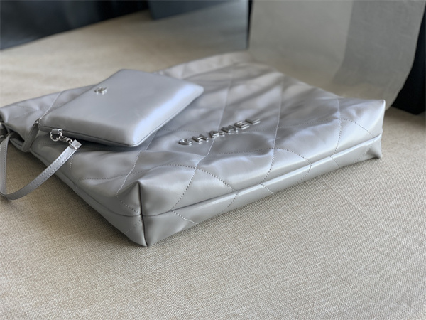 Cha.nel 22 Medium Handbag Shiny Calfskin Silver Tone Metal Grey AS3261