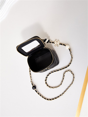 Cha.nel Vanity Case Lambskin Gold Tone Metal Black AP3230