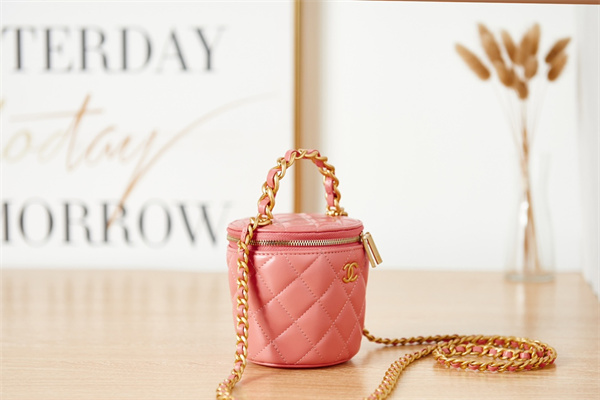 Cha.nel Vanity Case With Top Handle Lambskin Gold Tone Metal Pink AS2873