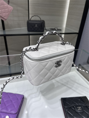 Cha.nel  Clutch With Chain Vanity Shiny Crumpled Calfskin, Strass & Ruthenium-Finish Metal White AP3593