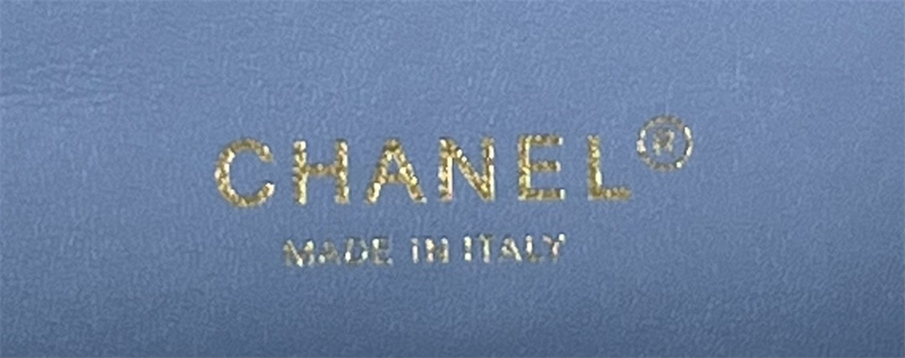 Cha.nel Medium Classic Flap Bag Denim Gold Tone Metal A01112