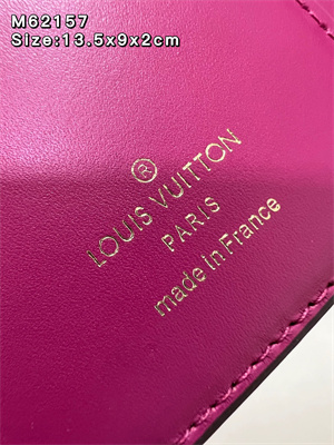 L.V Capucines Compact Wallet Taurillon Leather Black M62157