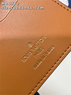 L.V Capucines Vertical Wallet Taurillon leather Black M81330