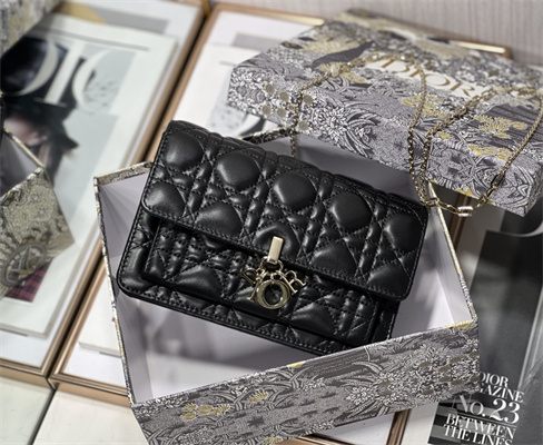 cd miss D*or chain pouch cannage lambskin black