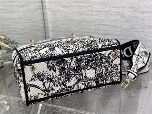 CD Medium Lady Di.or D-Lite Bag Toile de Jouy Voyage Embroidery White and Black