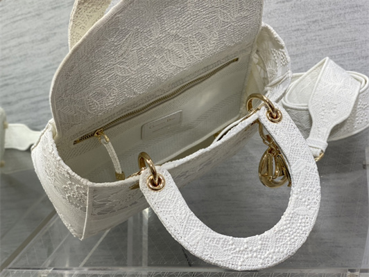 CD Medium Lady Di.or D-Lite Bag White D-Lace Macram?? Embroidery