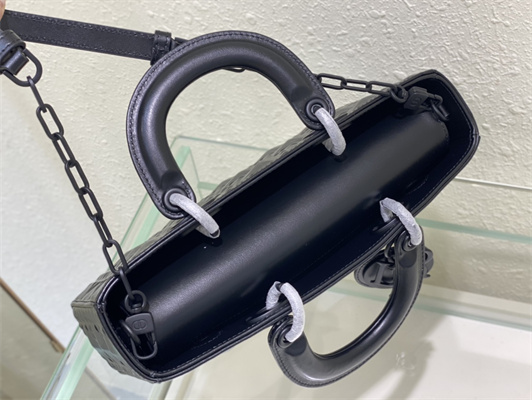 cd medium lady d-joy bag cannage calfskin with Di*m*nd motif black