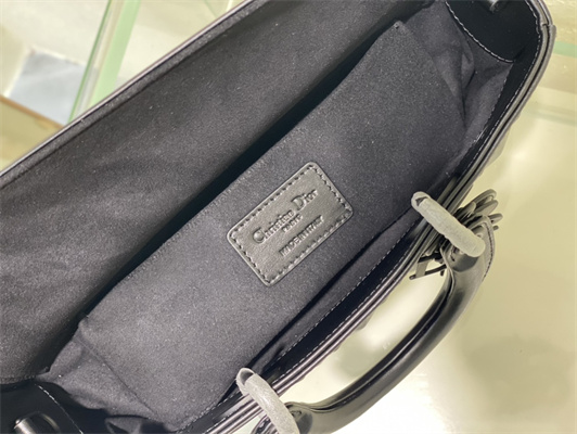 cd medium lady d-joy bag cannage calfskin with Di*m*nd motif black