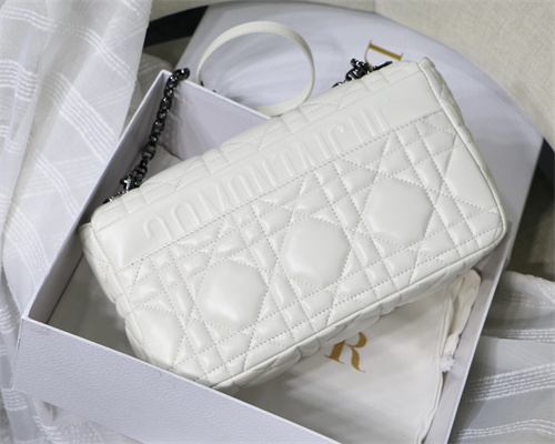 CD Large Di.or Caro Bag Quilted Macrocannage Calfskin Guncolor Tone Metal White