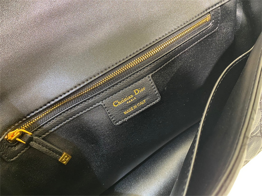 cd large di.or caro bag S*pple cannage calfskin gold tone metal black