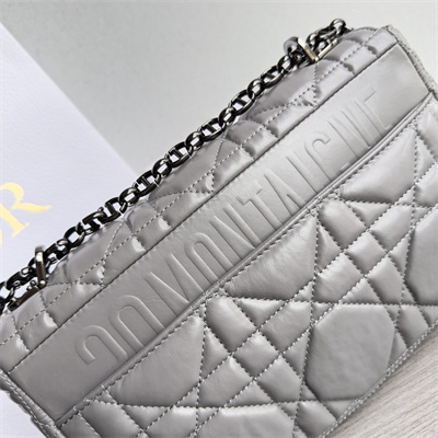 CD Medium Di.or Caro Bag Quilted Macrocannage Calfskin Guncolor Tone Metal Grey
