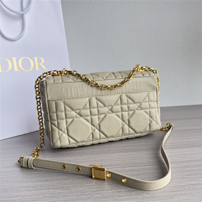 CD Medium Di.or Caro Bag Quilted Macrocannage Calfskin Gold Tone Metal Beige