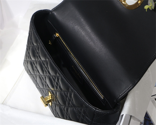 cd medium di.or caro bag S*pple cannage calfskin gold tone metal black
