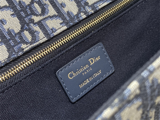 CD 30 Montaigne Chain Bag Blue Oblique Jacquard