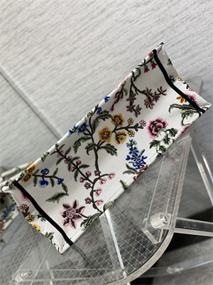 CD Large Book Tote Petites Fleurs Embroidery White Multicolor