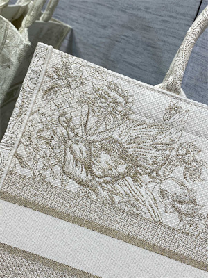 CD Large Book Tote Jardin d’Hiver Embroidery White And Gold Tone