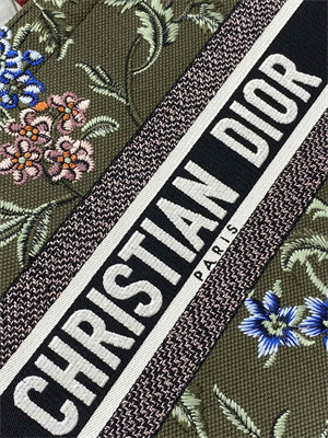 CD Medium Book Tote Petites Fleurs Embroidery Kaki Green Multicolor