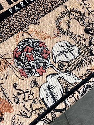 CD Medium Book Tote Jardin Magique Embroidery Pink