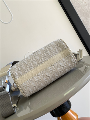 Di.or Lingot 22 Shoulder Bag Beige Oblique Jacquard