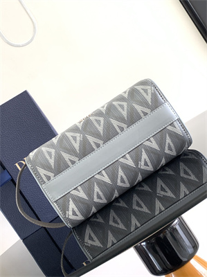 di.or lingot toiletry bag grey cd Di*m*nd canvas