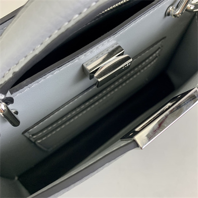 Fen.di Peekaboo ISeeU XCross Leather Bag Grey Color