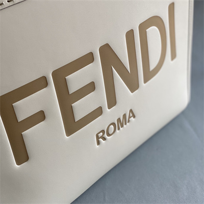 Fen.di SUNSHINE Large White Leather Shopper