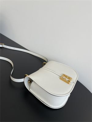 Fen.di C’mon Medium White Leather Bag