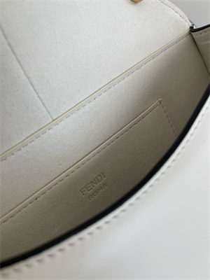 Fen.di C’mon Medium White Leather Bag