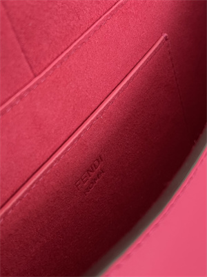 Fen.di C’mon Medium Fuchsia Leather Bag