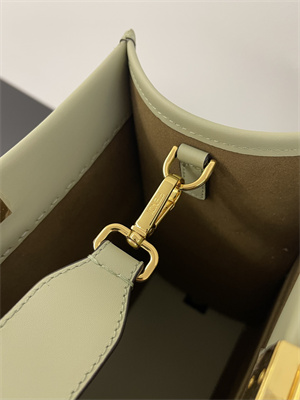 Fen.di SUNSHINE Medium Green Leather Shopper