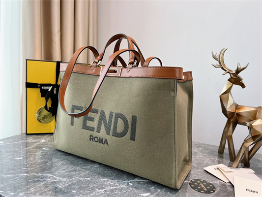 Fen.di Peekaboo X-Tote Green Color Canvas