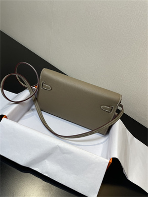 Kelly Classique To Go wallet Epsom Leather Silver Tone Metal In Etoupe Color HS