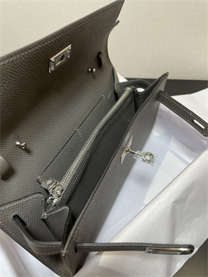 Kelly Classique To Go wallet Epsom Leather Silver Tone Metal In Etain Color HS