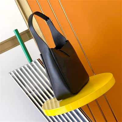 y.s.l le 5 a 7 S*pple small hobo bag in black leather