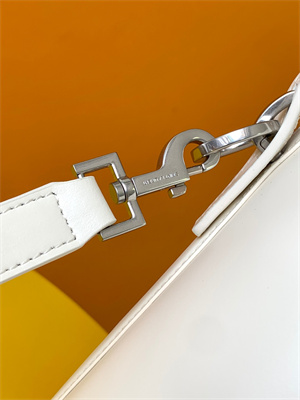 Y.S.L LE 37 SMALL In White Shinny Leather Bucket Bag