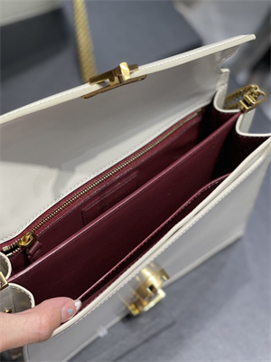 Y.S.L CASSANDRA CHAIN BAG IN BOX SAINT LAUREN Gold Tone Metal White Color