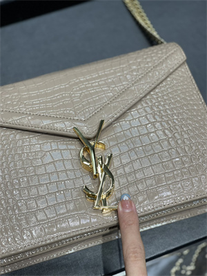 Y.S.L CASSANDRA CHAIN BAG IN CROCODILE EMBOSSED LEATHER Gold Tone Metal Beige Color